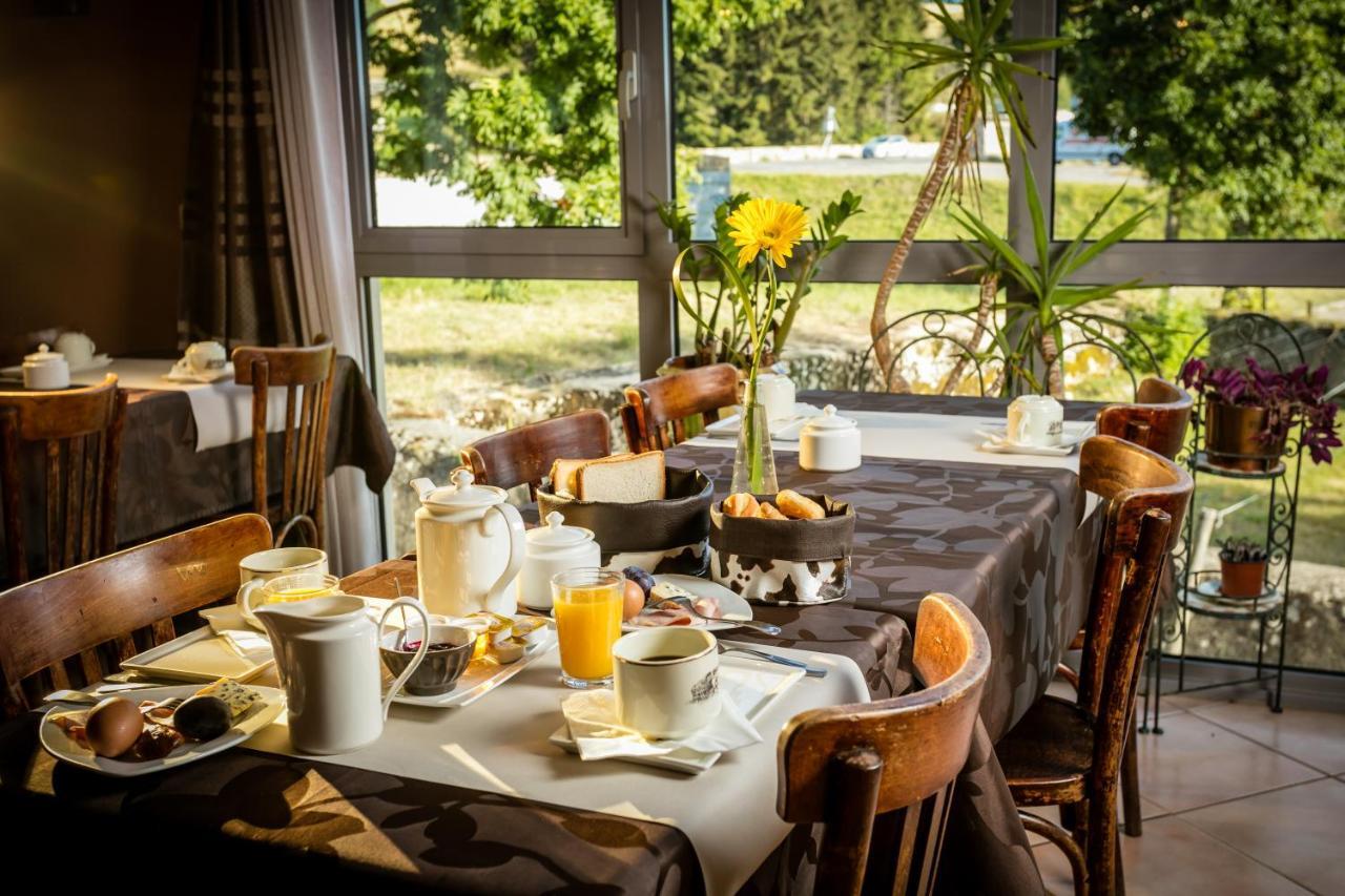 Hotel Restaurant De La Poste Et La Grange Detente, Espace Bien-Etre Châteauneuf-de-Randon المظهر الخارجي الصورة