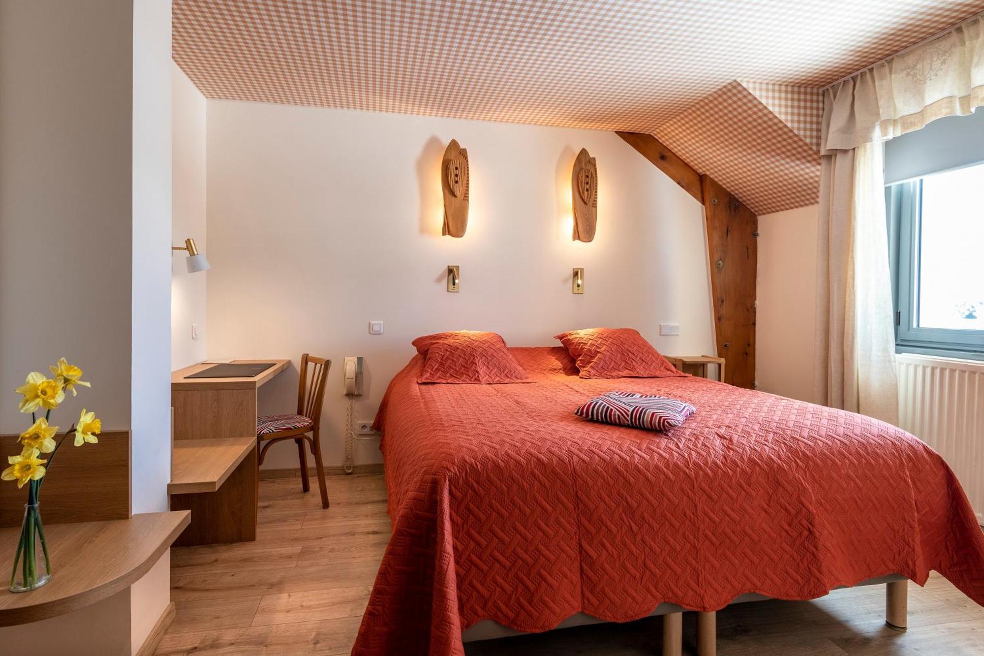 Hotel Restaurant De La Poste Et La Grange Detente, Espace Bien-Etre Châteauneuf-de-Randon الغرفة الصورة