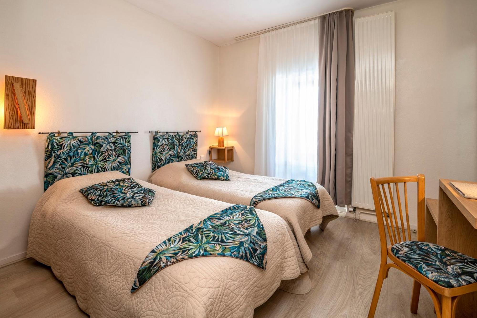 Hotel Restaurant De La Poste Et La Grange Detente, Espace Bien-Etre Châteauneuf-de-Randon الغرفة الصورة