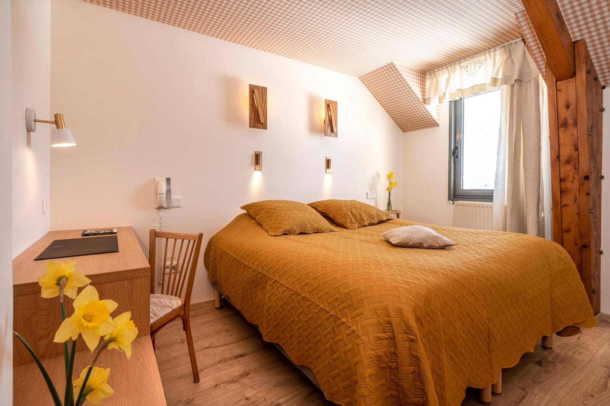 Hotel Restaurant De La Poste Et La Grange Detente, Espace Bien-Etre Châteauneuf-de-Randon الغرفة الصورة