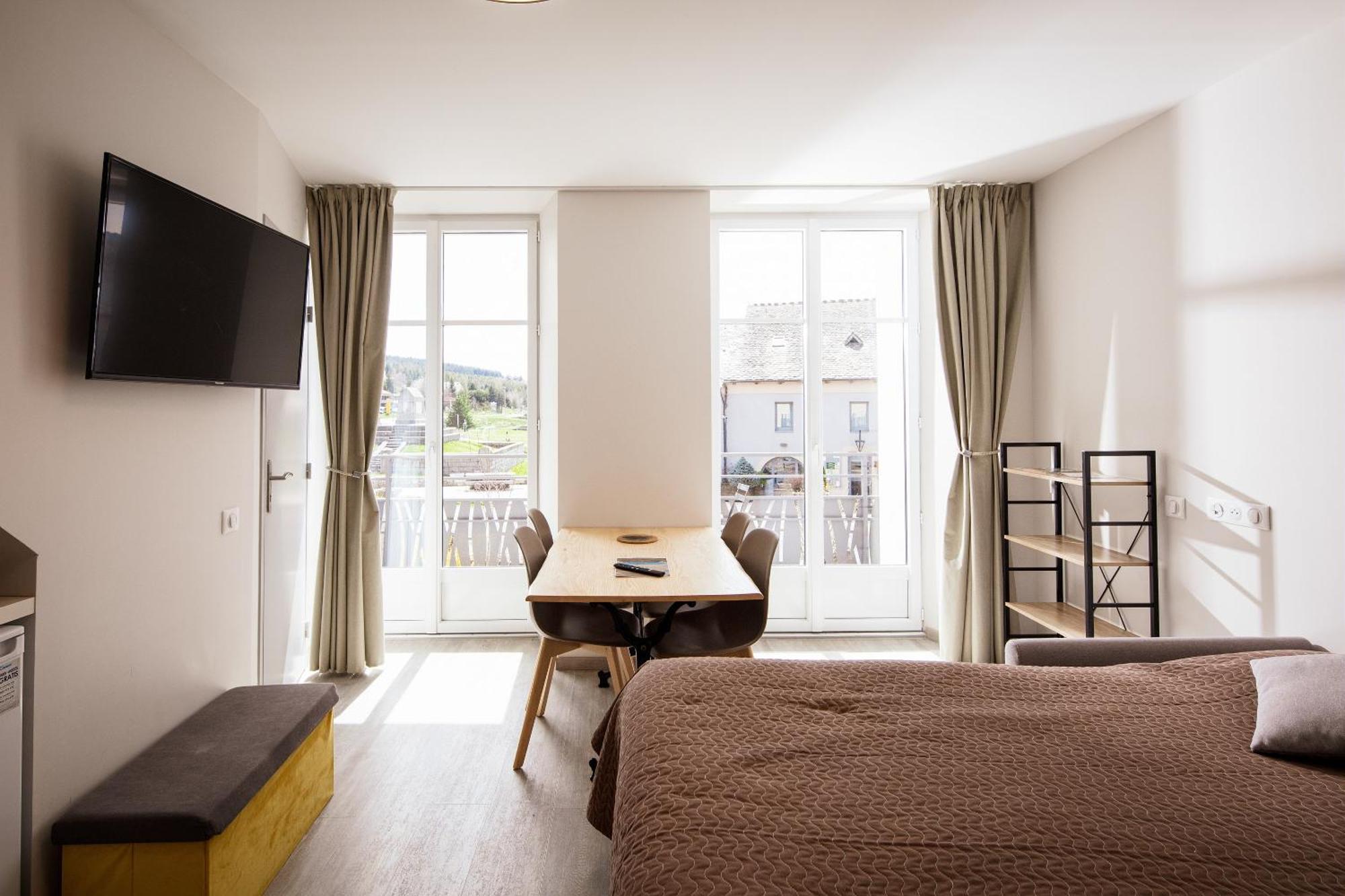 Hotel Restaurant De La Poste Et La Grange Detente, Espace Bien-Etre Châteauneuf-de-Randon الغرفة الصورة