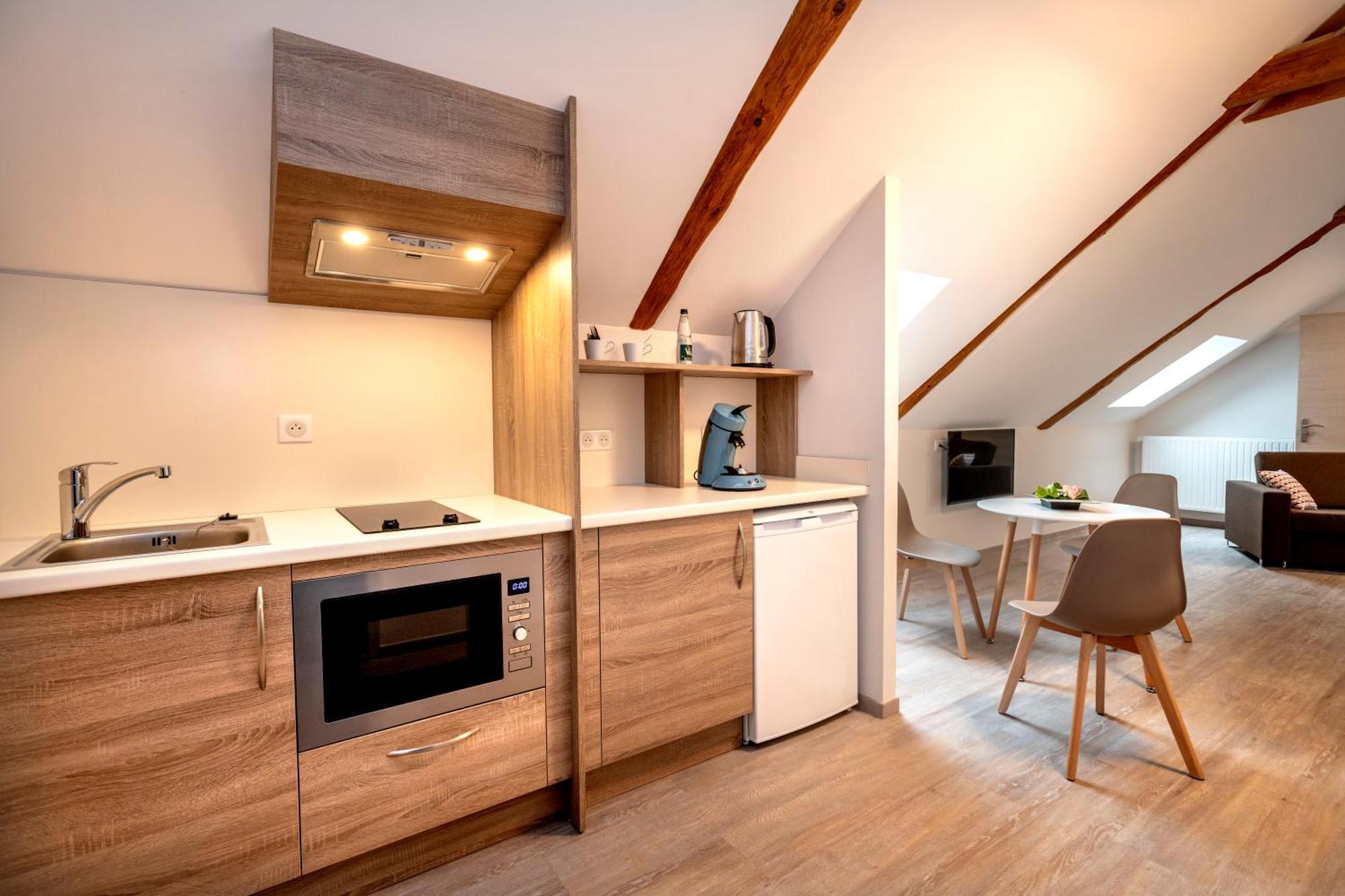 Hotel Restaurant De La Poste Et La Grange Detente, Espace Bien-Etre Châteauneuf-de-Randon المظهر الخارجي الصورة