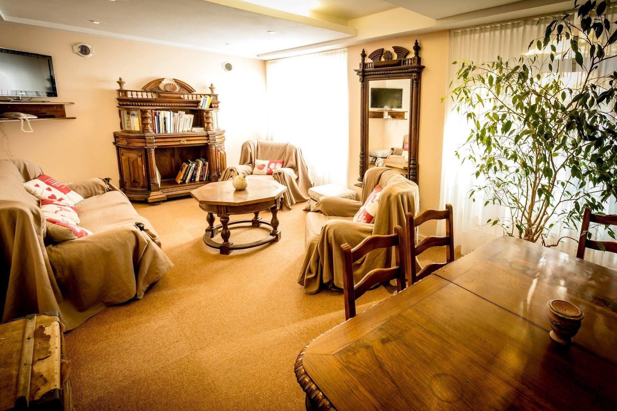 Hotel Restaurant De La Poste Et La Grange Detente, Espace Bien-Etre Châteauneuf-de-Randon المظهر الخارجي الصورة